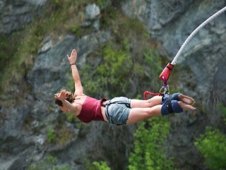  Bungee-Jumping in der Haute Loire 